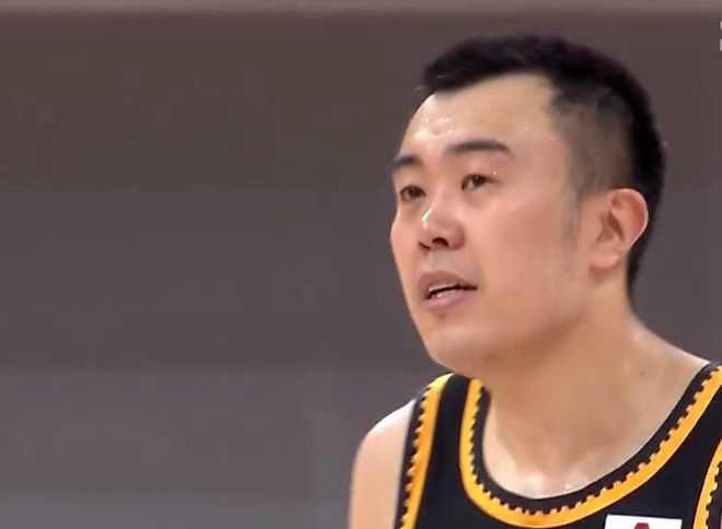 已经官宣！NBA级防守大闸加盟广东宏远，杜锋做好两手准备