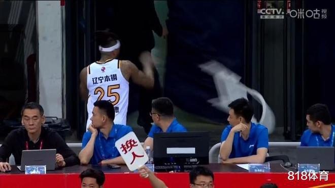 NBA常规赛：掘金以31-20领先快船，结束首节